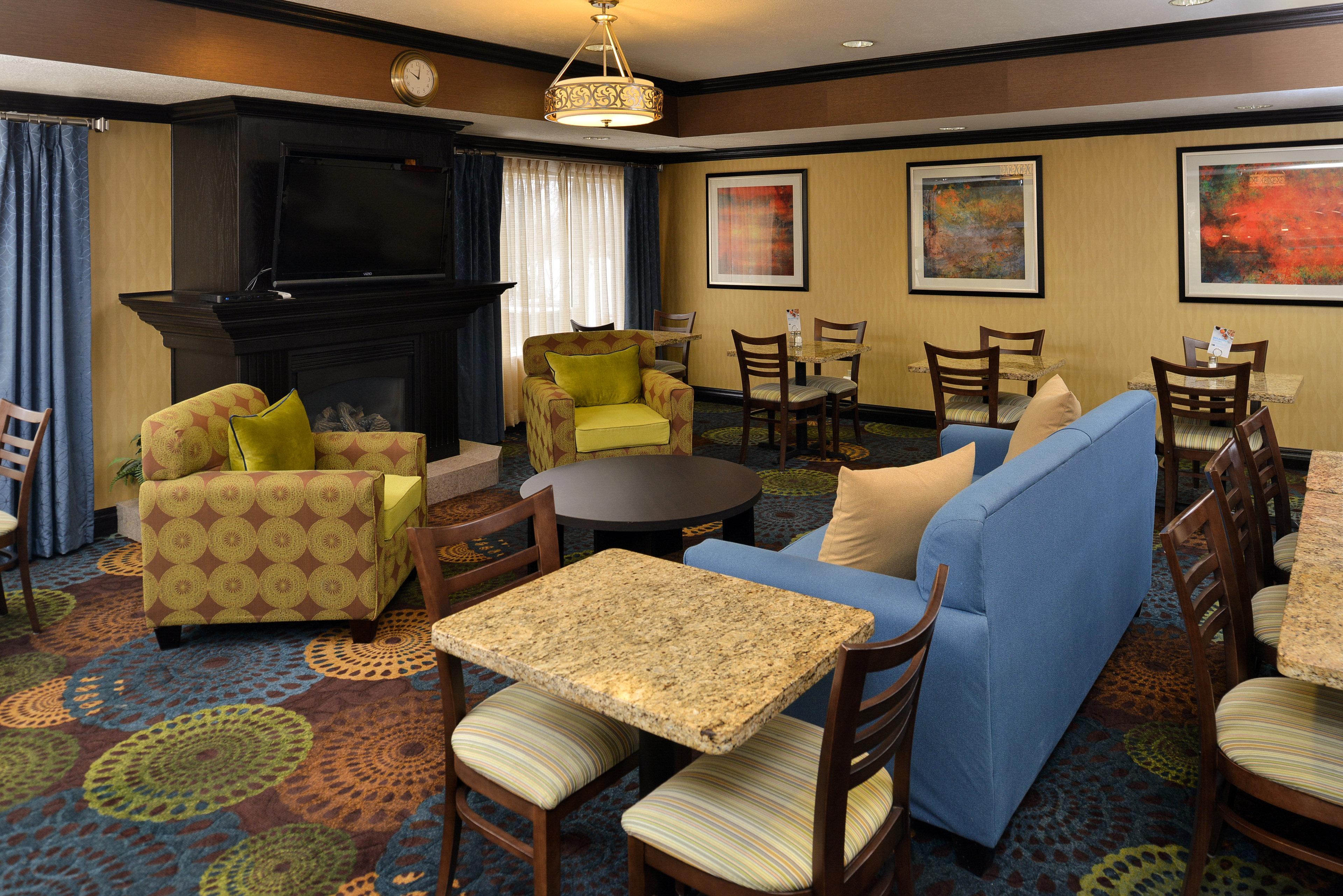 Holiday Inn Express Hotel & Suites Charlotte By Ihg Dış mekan fotoğraf