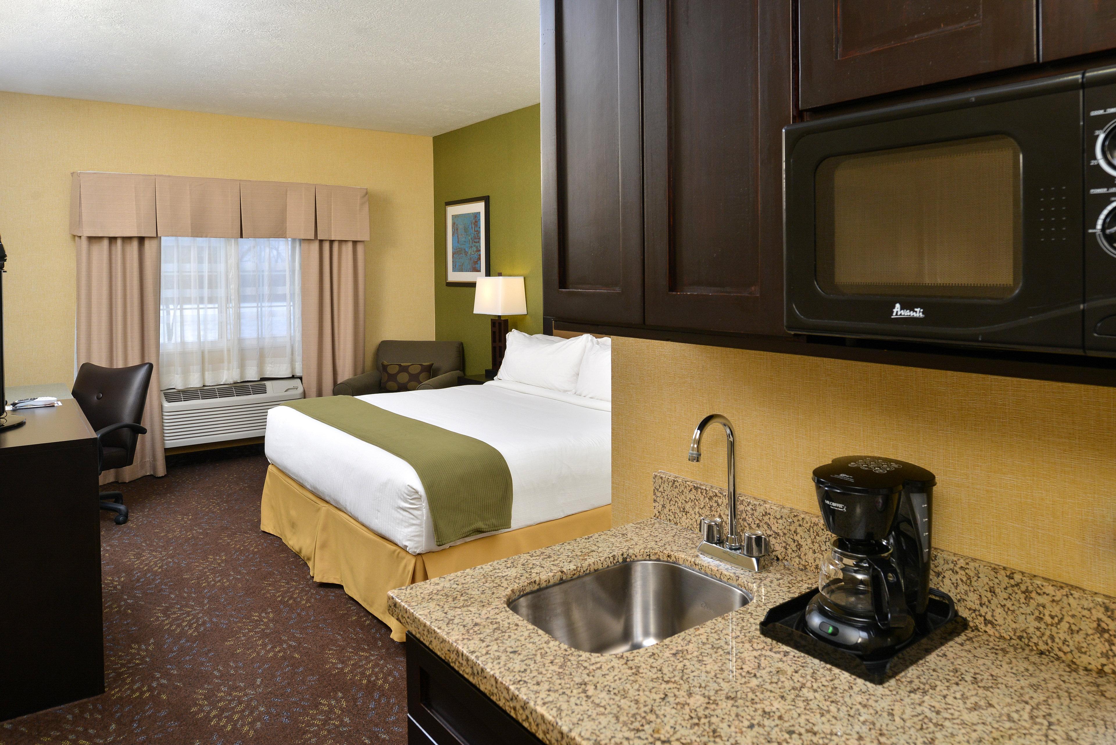 Holiday Inn Express Hotel & Suites Charlotte By Ihg Dış mekan fotoğraf