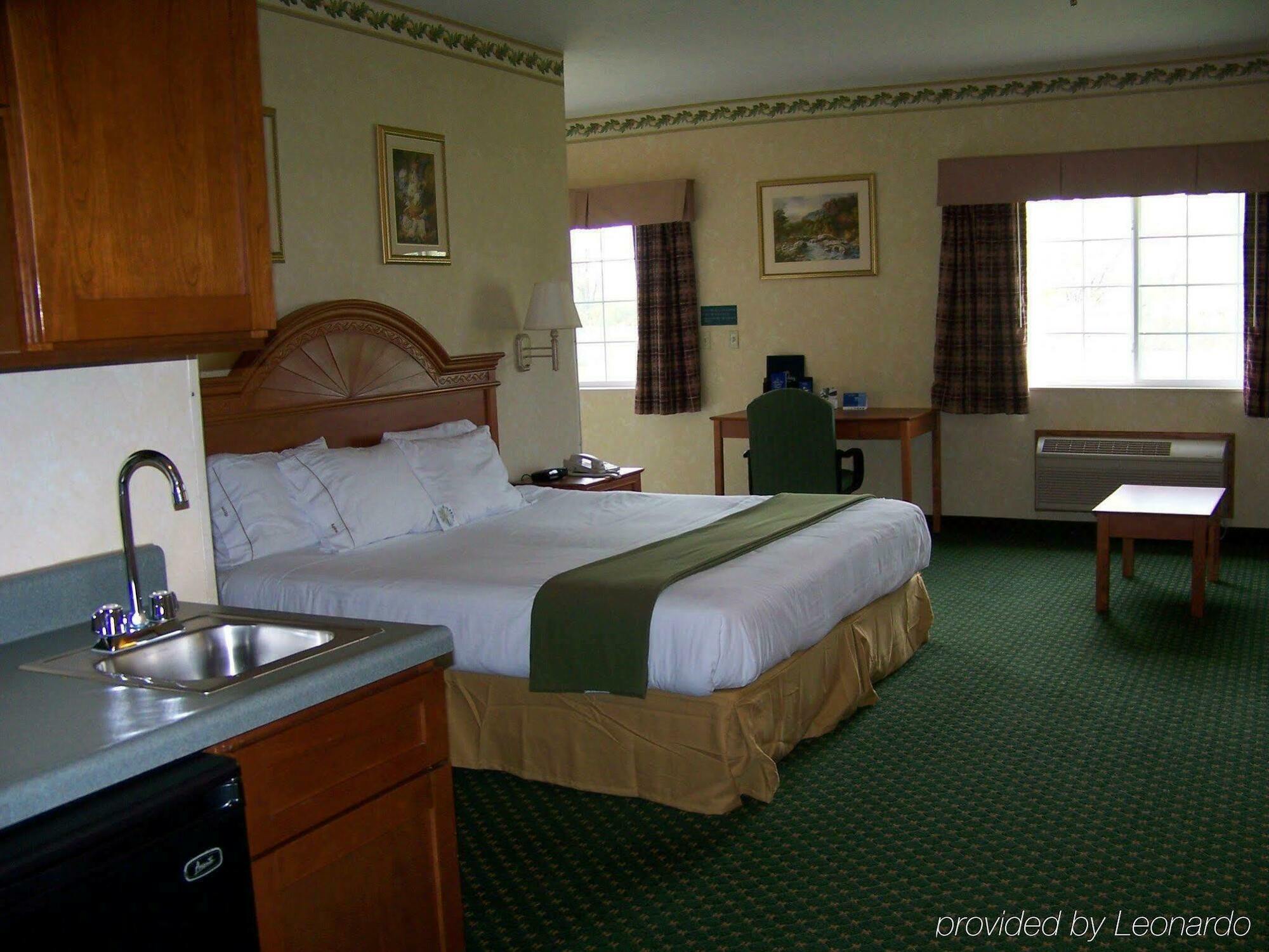Holiday Inn Express Hotel & Suites Charlotte By Ihg Dış mekan fotoğraf