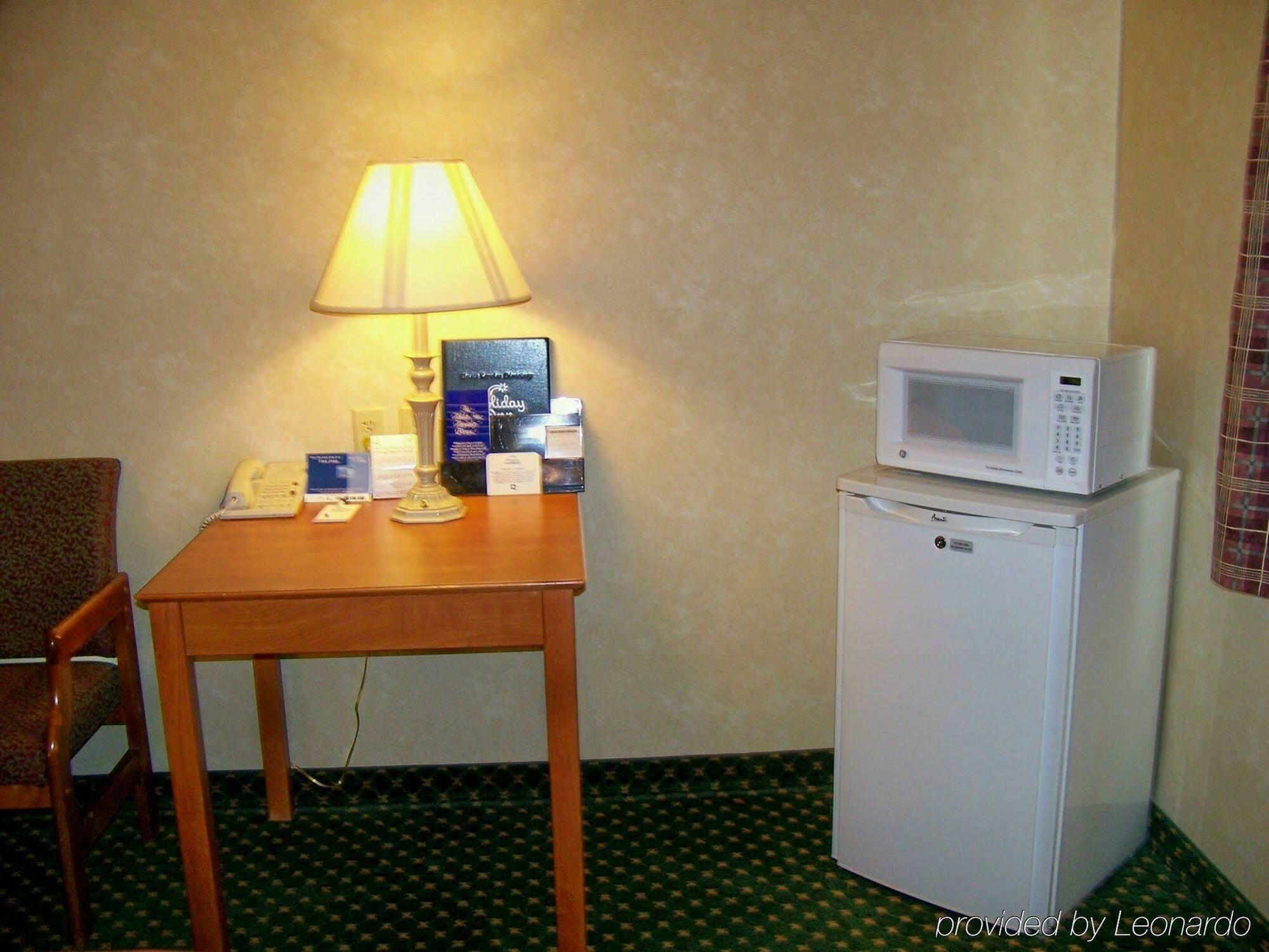 Holiday Inn Express Hotel & Suites Charlotte By Ihg Dış mekan fotoğraf